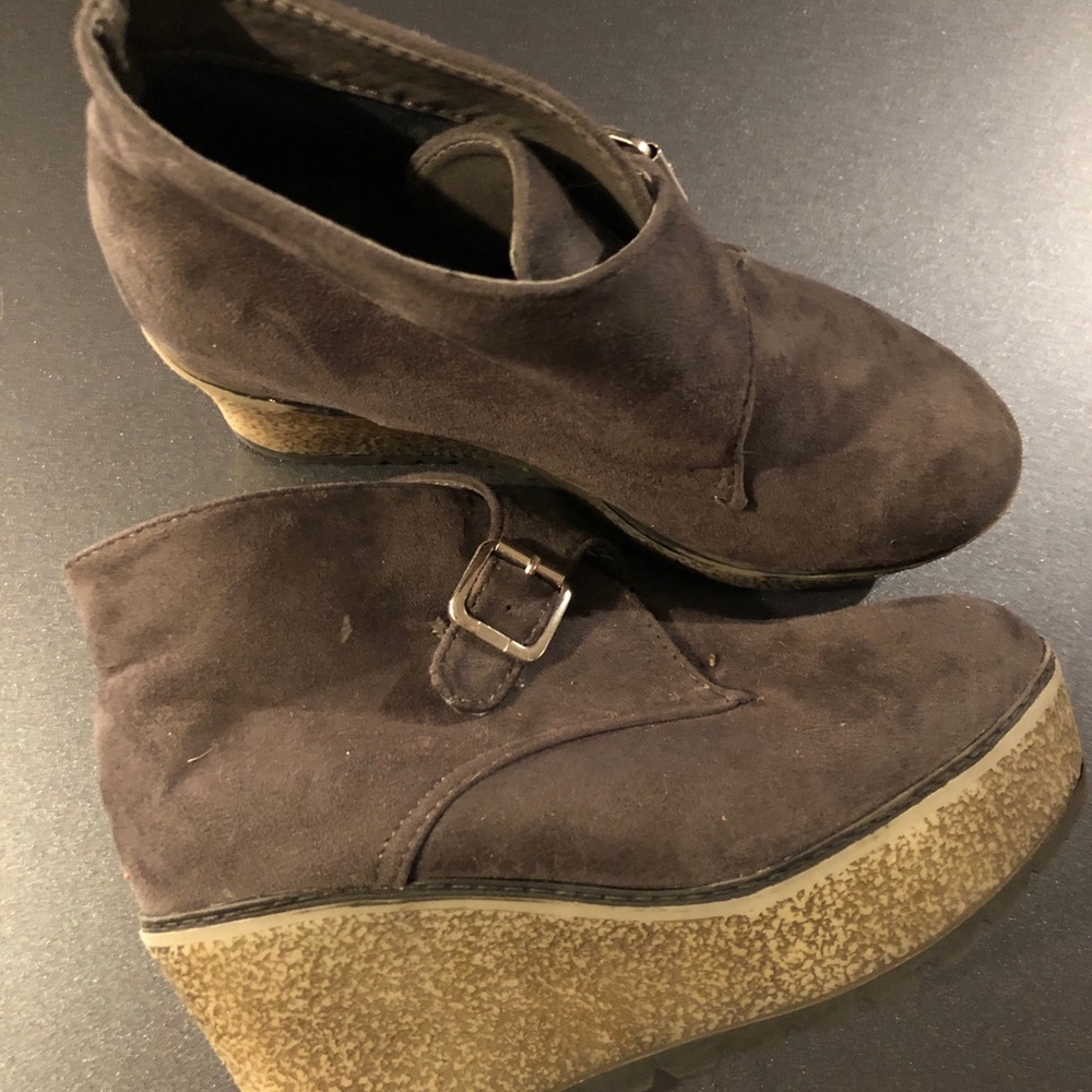 Gray wedges